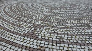 Pflastersteine-Meditation
